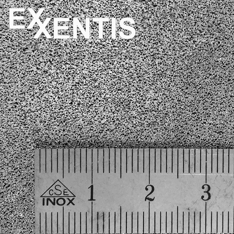 N2_poroeses_aluminium_durchlaessiges_metall_fur_schalldaemmung_waermetausch_poren_groesse_300-500_mikron_800x800